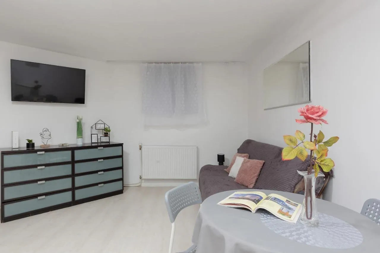 Underground Studio Apartment Warsaw Ochota By Noclegi Renters 0*,
